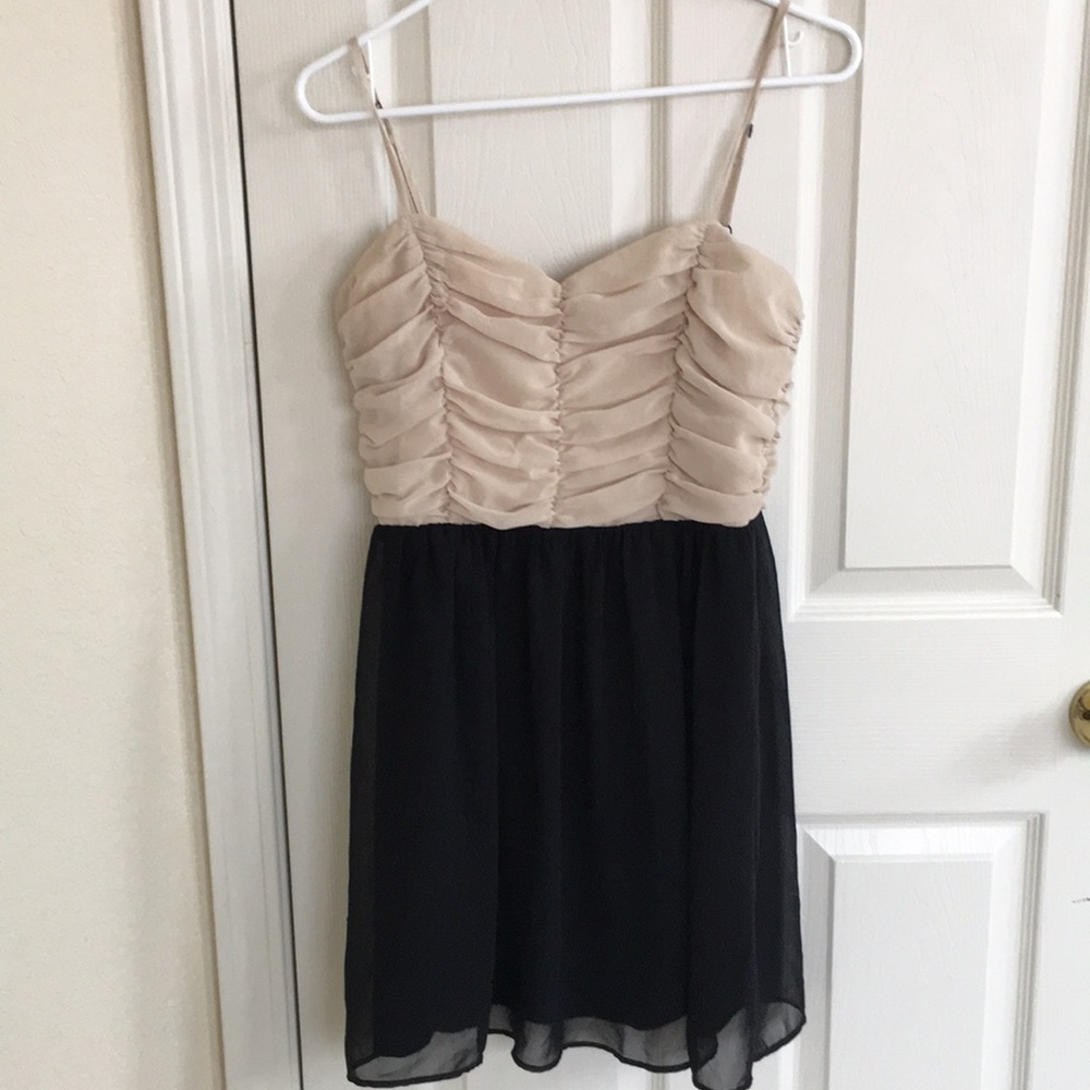 Aqua Beige / Black Skirted Cocktail Dress